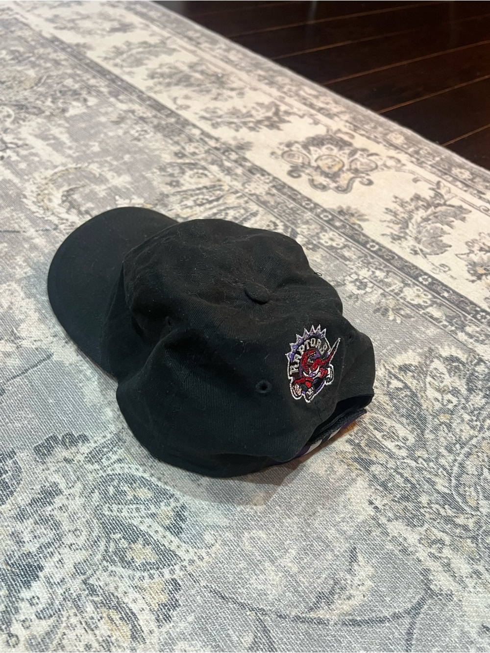 Vintage Toronto Raptors hat - Picture 2 of 5